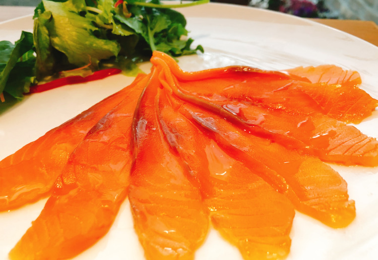 自家製スモークサーモン（境港産）